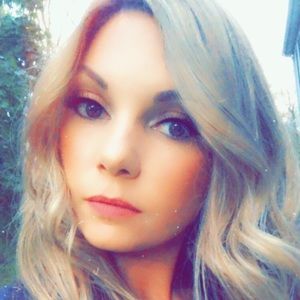 Meet your Posher, Mallory